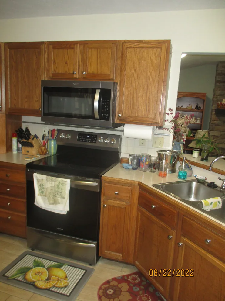 175 Forest View Drive - Kitchen and Flooring by Sunset Builders - Photo 7