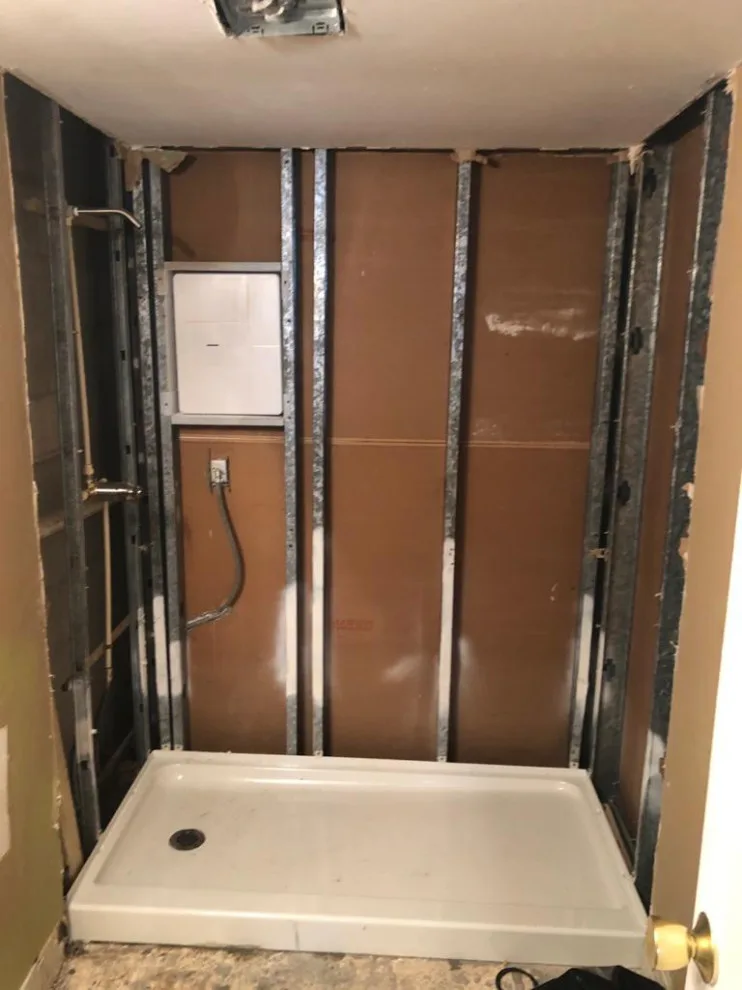 Restroom by Paradise Remodeling & Design LLC - Photo 7