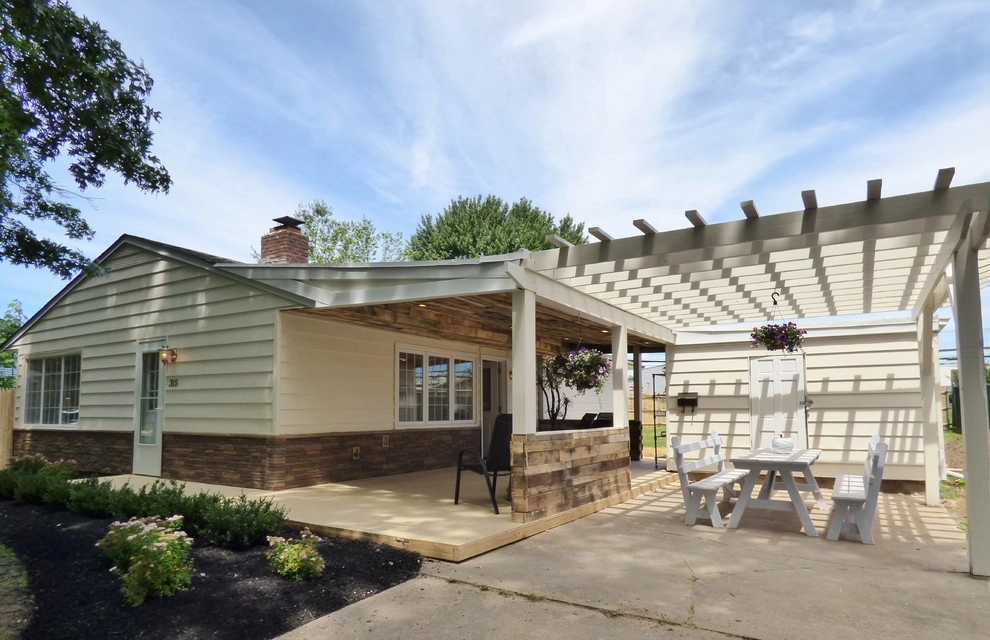 Goldenridge Porch & Patio by PLANT Design Group - Photo 2