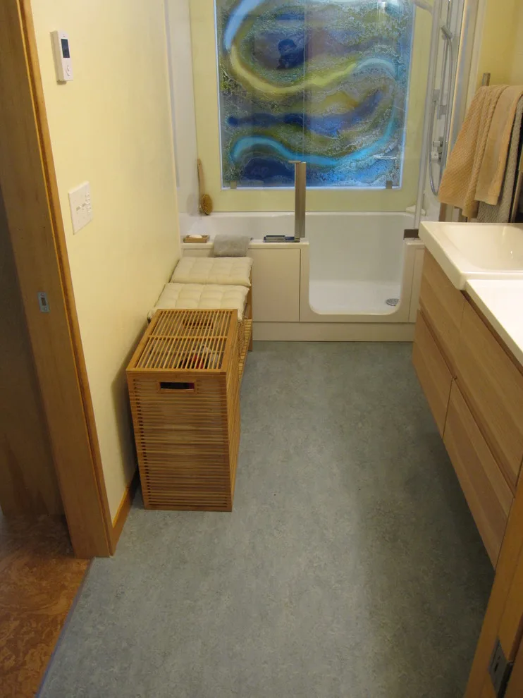 Restrooms by Potter Construction Inc - Photo 17