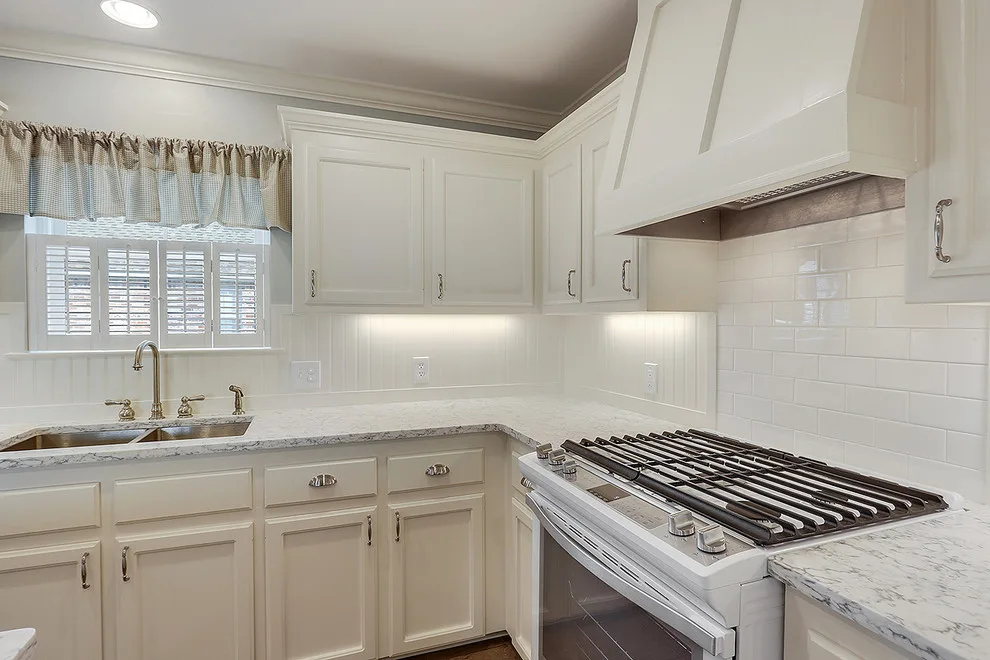 Woodlawn Kitchen and Hall Bathroom Renovation by Spencer's Contracting LLC - Photo 8