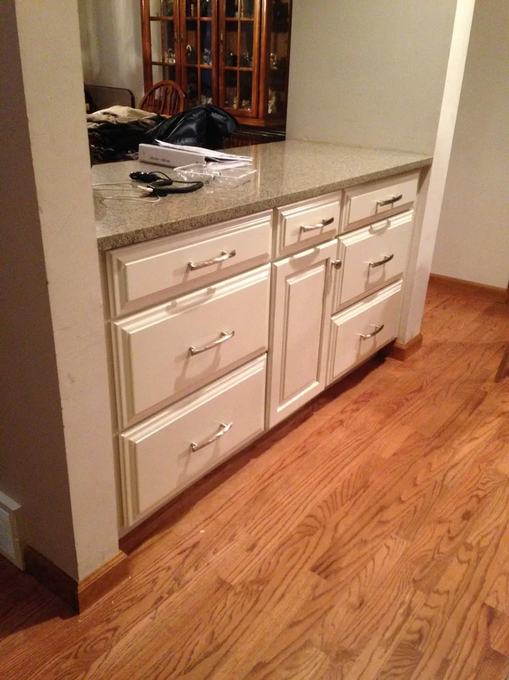Ivory KraftMaid Kitchen by Michelle Voudrie - Lowe's Of North Springfield, IL - Photo 2