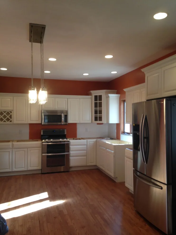 Ivory KraftMaid Kitchen by Michelle Voudrie - Lowe's Of North Springfield, IL - Photo 3