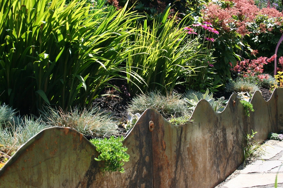 Metal retaining wall by Plantswoman Design - Photo 3