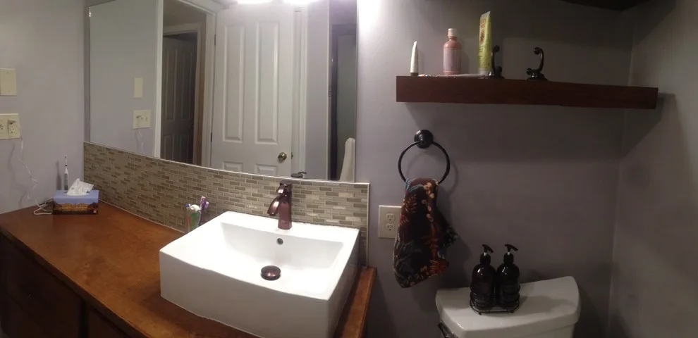 Suspended Modern Bathroom by In A Week. Guaranteed - Photo 5