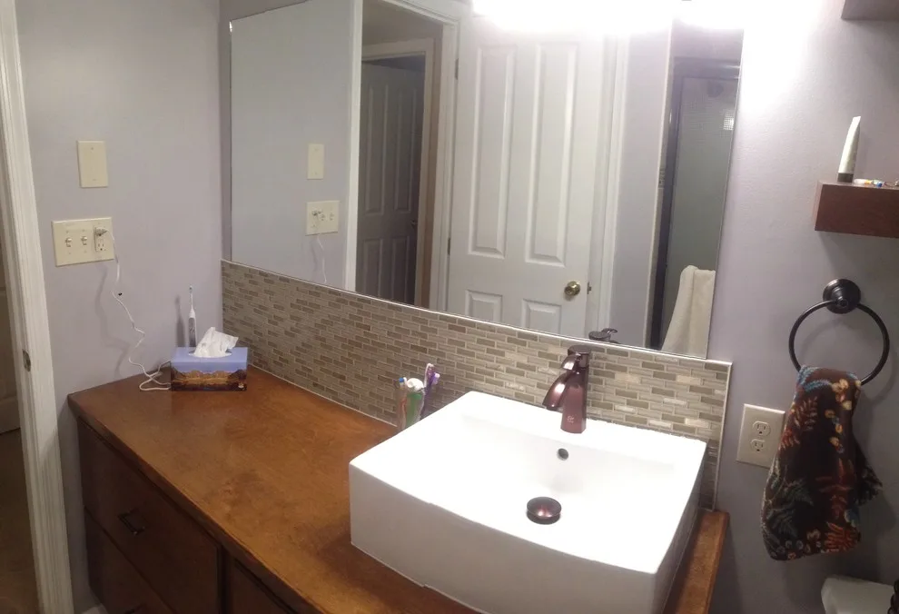 Suspended Modern Bathroom by In A Week. Guaranteed - Photo 4