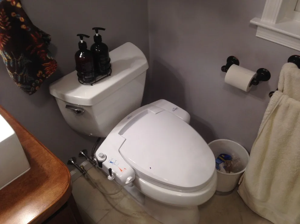 Suspended Modern Bathroom by In A Week. Guaranteed - Photo 7