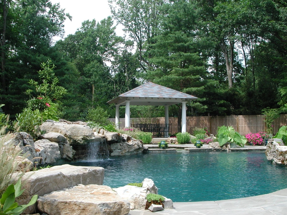 A Unique Pool and Spa by Artisan Landscapes And Pools - Photo 2