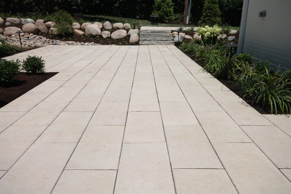 Town & Country MO- Patio by Poynter Landscape Architecture & Construction - Photo 2
