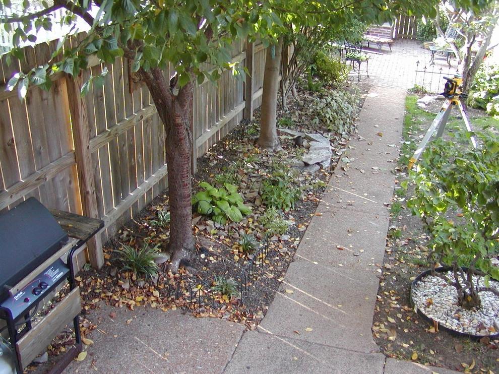 St Louis- Small Backyard Makeover by Poynter Landscape Architecture & Construction - Photo 2