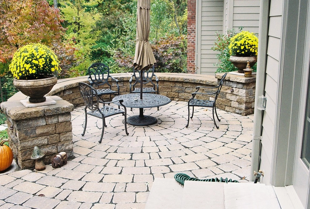 Sunset Hills MO- Front & Backyard by Poynter Landscape Architecture & Construction - Photo 3