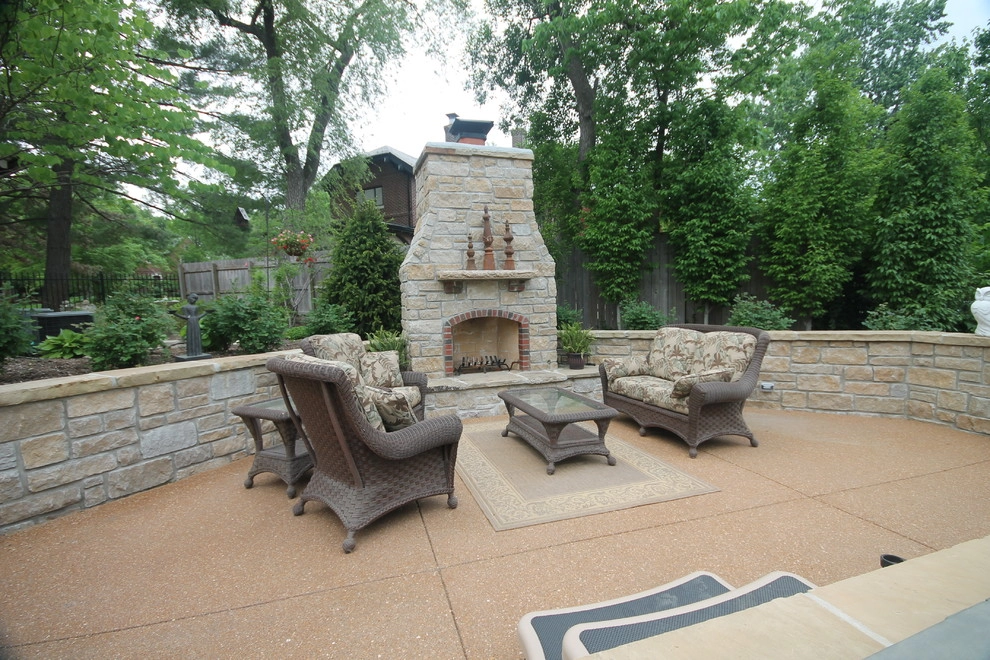 University City MO- Pool, Pool House, Kitchen & Fireplace by Poynter Landscape Architecture & Construction - Photo 3