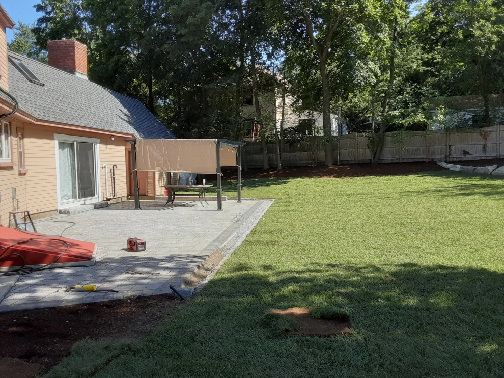 Patios/Backyard by Presidential Park Landscape Inc. - Photo 5