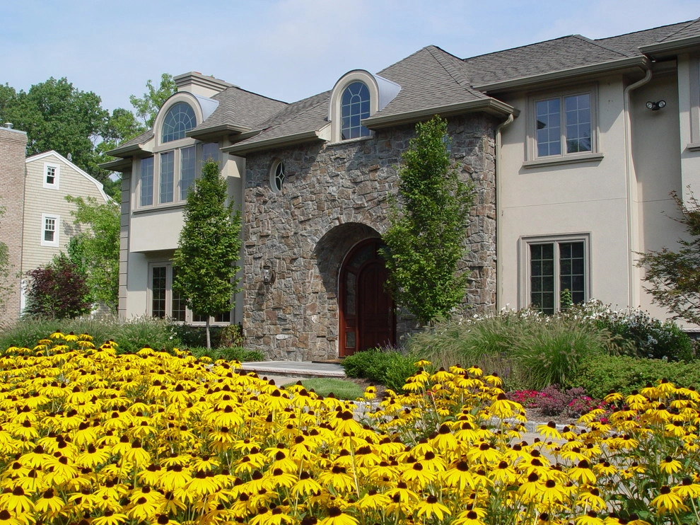 Private Residence by Artisan Landscapes And Pools - Photo 11