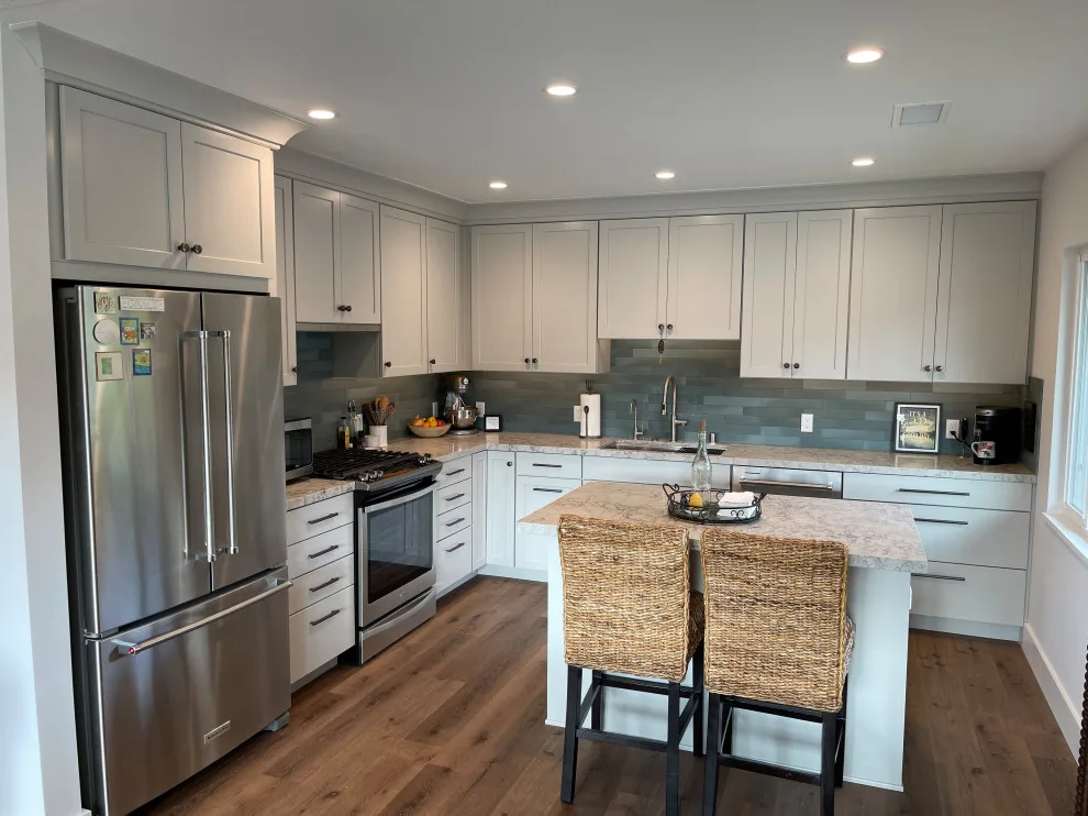 State Street Condominium Kitchen by Castle Construction Of Santa Barbara - Photo 4