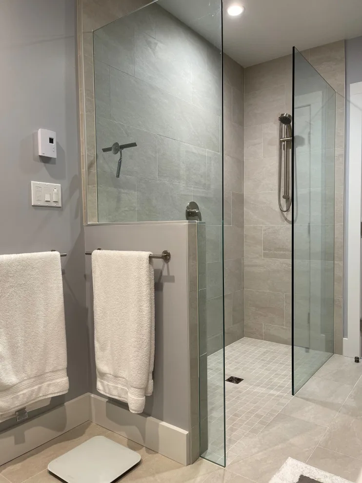 Condominium Bathrooms at State Street by Castle Construction Of Santa Barbara - Photo 2