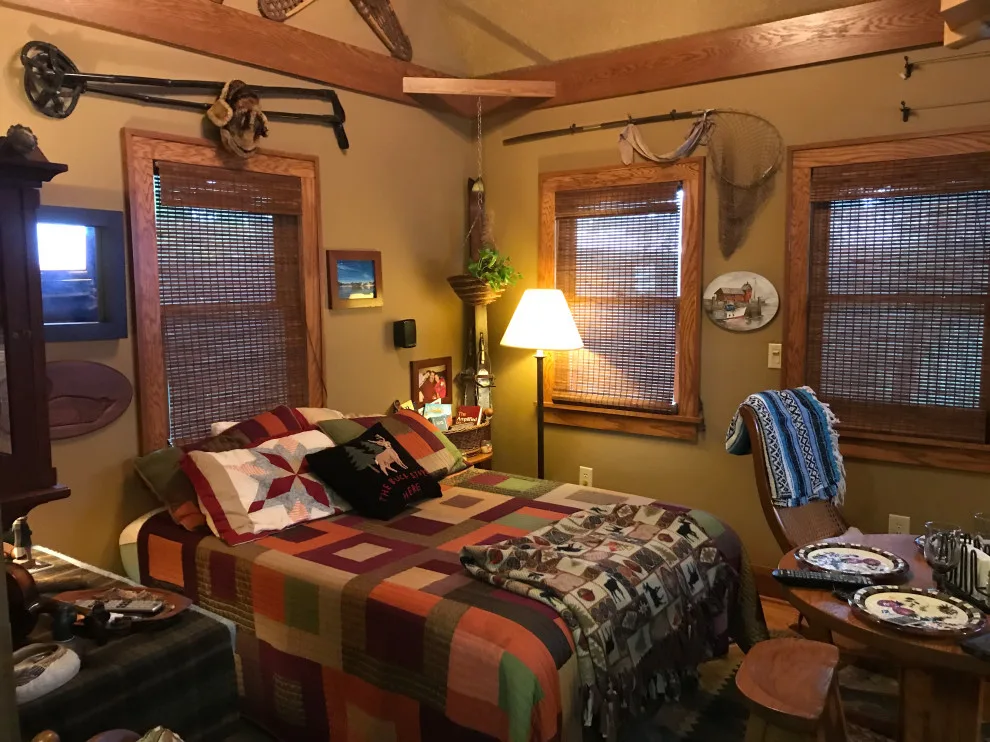 Tailored Design and Construction of a Bunkhouse by Mark Frateschi Design Build - Photo 15
