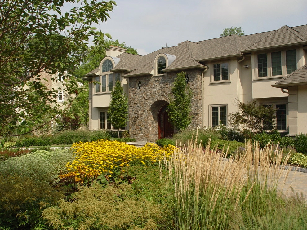 Private Residence by Artisan Landscapes And Pools - Photo 3