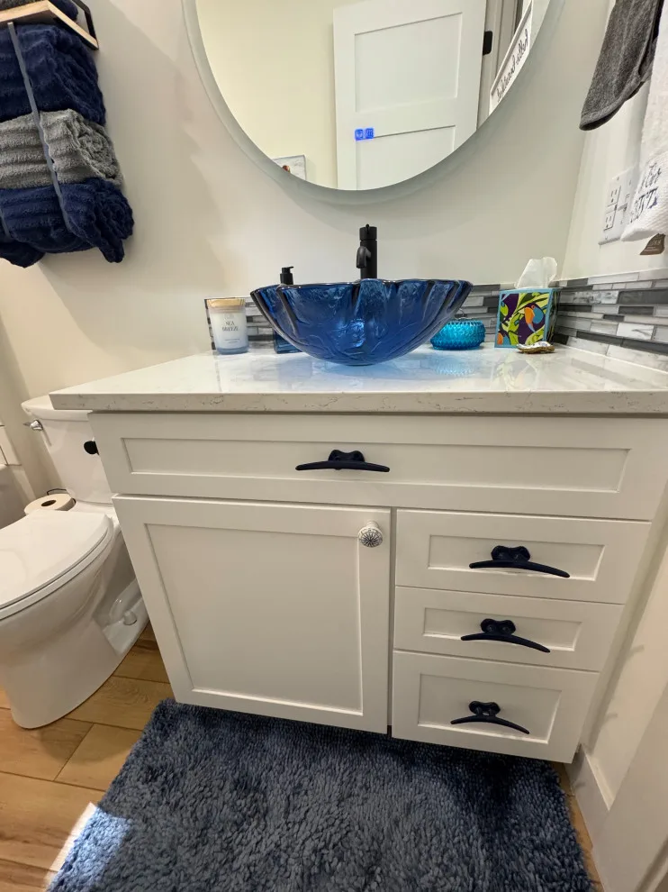 Seaside Children's Bath by Anna Kennedy With MBS Interiors - Photo 4