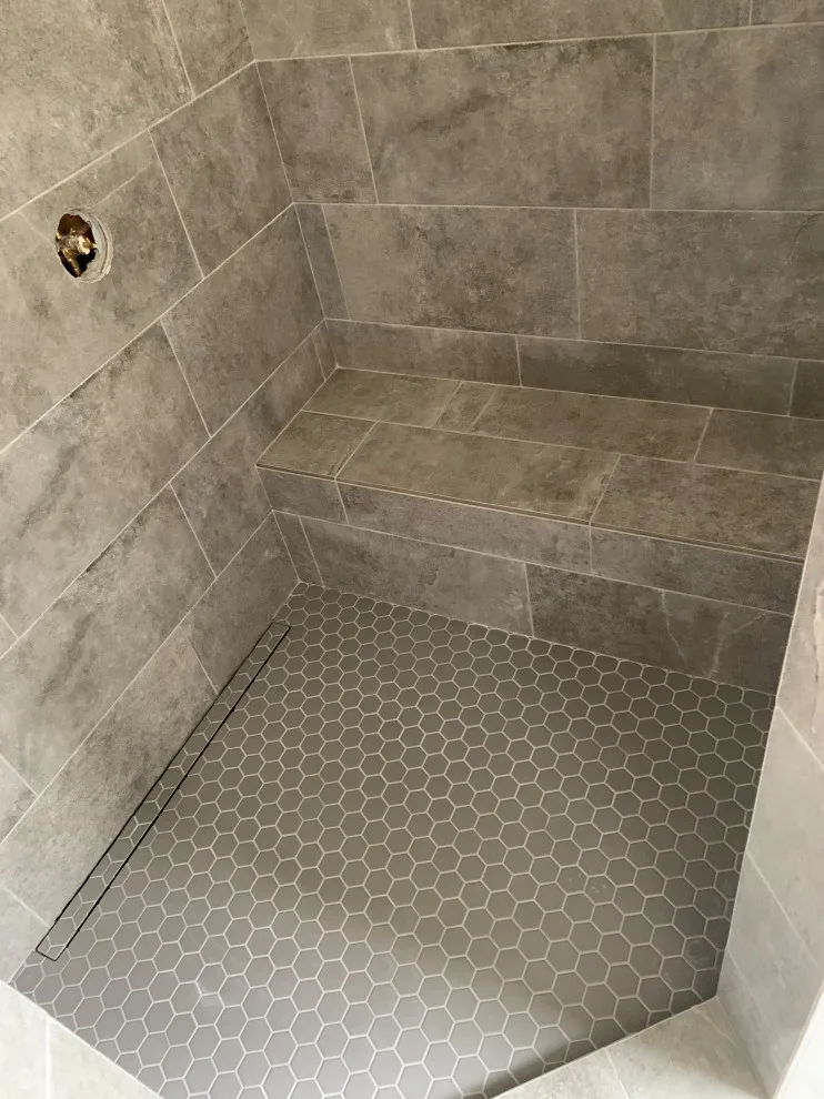 Culinary and bathing spaces, grilling area by Mathis Tile & Stone - Photo 9
