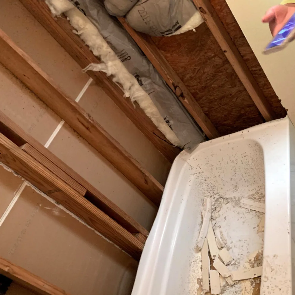 Bathtub replacement due to damage by Ird LLC - Photo 2