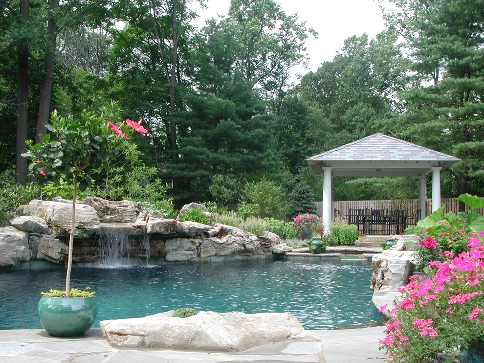 A Unique Pool and Spa by Artisan Landscapes And Pools - Photo 5
