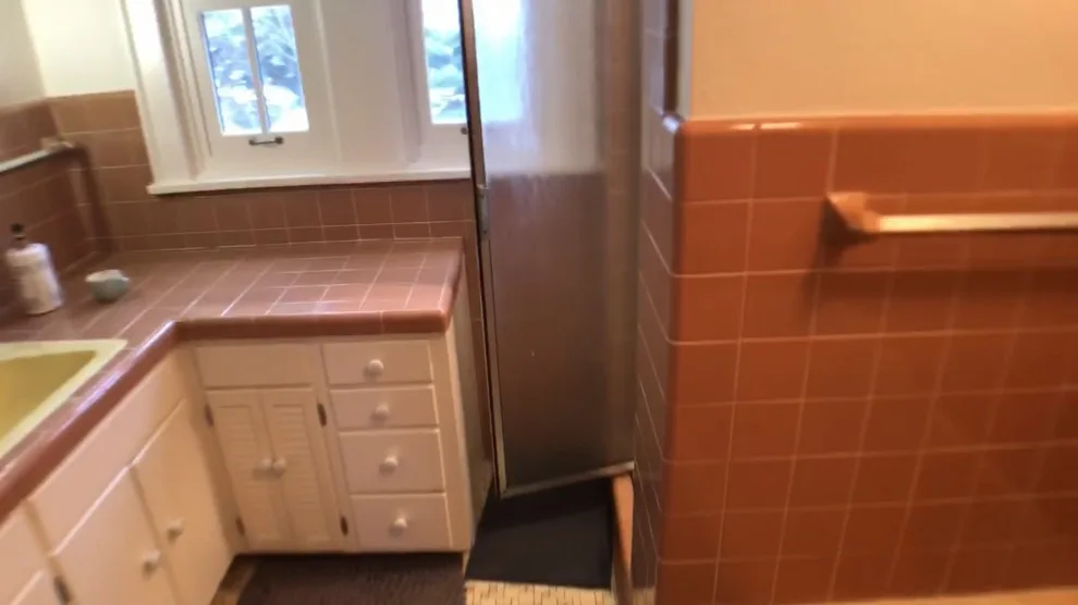 Bathroom Interior Design by Prima Construction - Photo 4