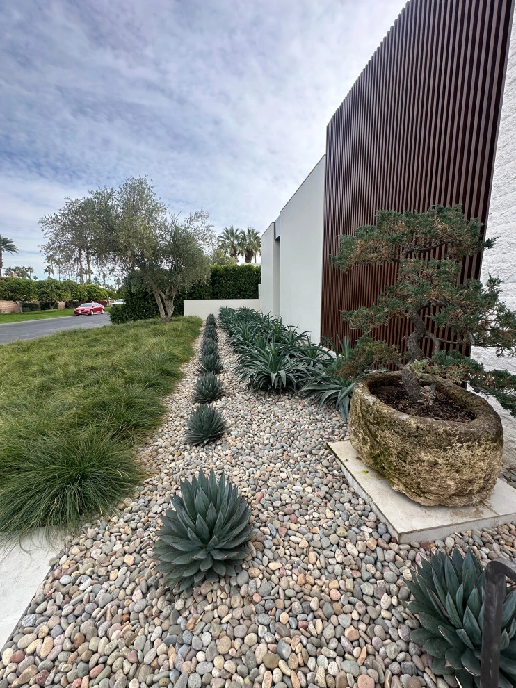 Modern Retreat by Quality Green Landscaping - Photo 3