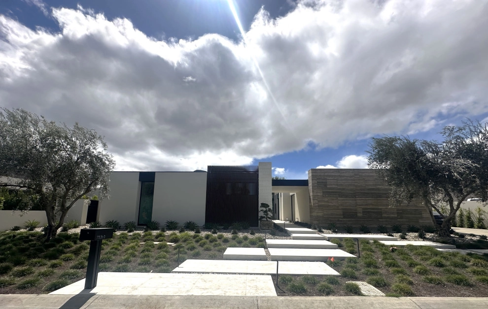 Modern Retreat by Quality Green Landscaping - Photo 4