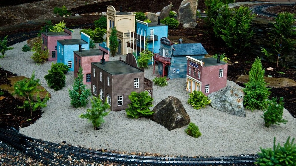 Garden Railways Gallery by Ralph Williams Landscape Design - Photo 7
