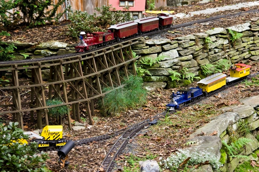 Garden Railways Gallery by Ralph Williams Landscape Design - Photo 14