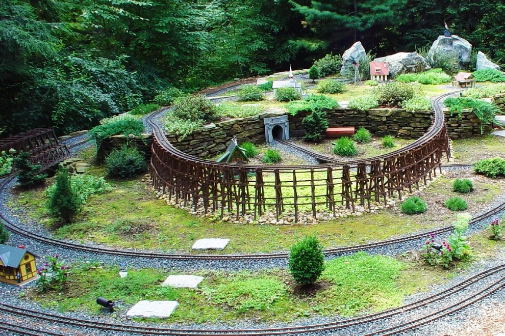 Garden Railways Gallery by Ralph Williams Landscape Design - Photo 11
