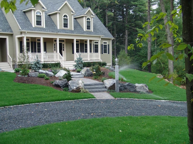 Landscape by Ralph Williams Landscape Design - Photo 5