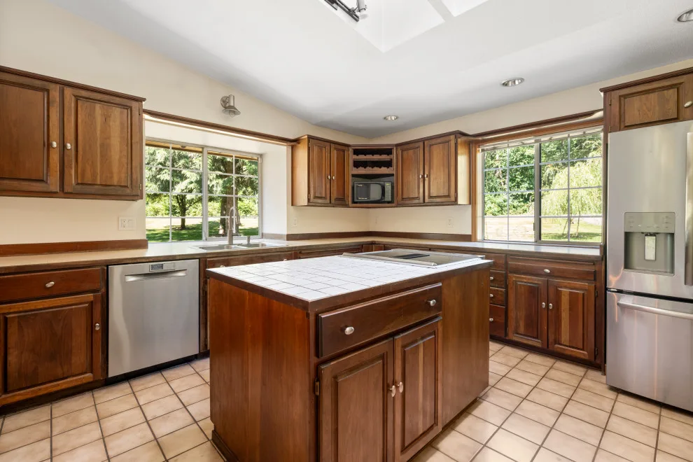 Callie Kitchen by Solid Kitchen & Bath - Photo 24