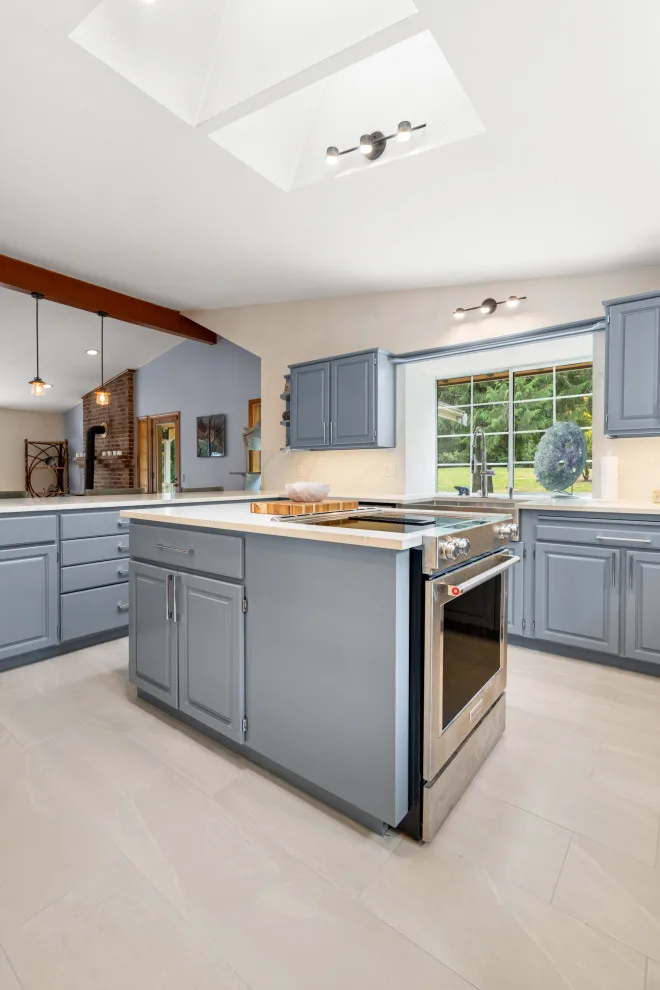 Callie Kitchen by Solid Kitchen & Bath - Photo 11