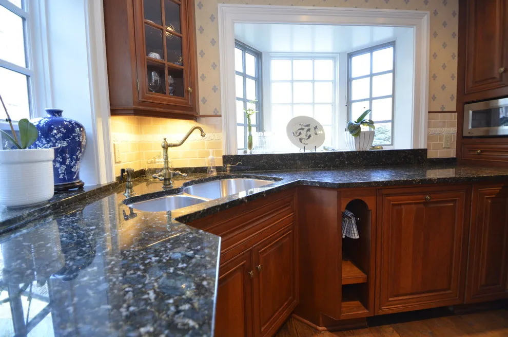 Avon, CT Kitchen Project by D.E. Jacobs Associates, Inc. - Photo 4