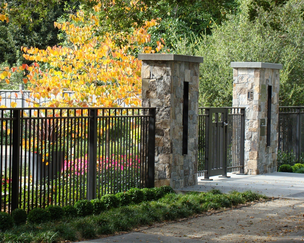 Atherton by Randy Thueme Design Inc. - Landscape Architecture - Photo 6