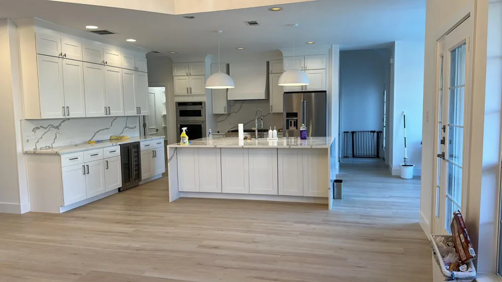 Kitchen renovation by Azores Remodeling - Photo 11
