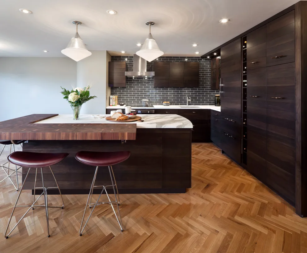 Plaza Condominium Revamp by Kitchen Studio: Kansas City - Photo 3