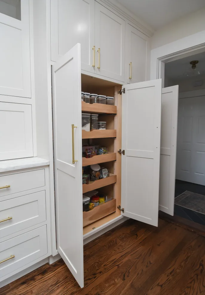 White Oak Island in a Transitional Kitchen by Taylor Made Cabinets, Leominster MA - Photo 6