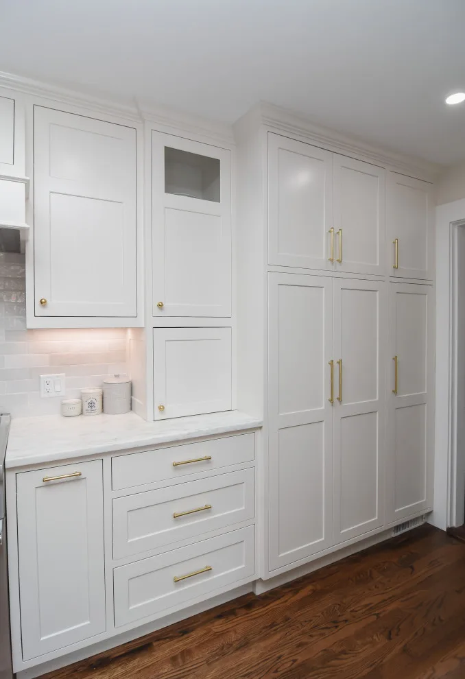 White Oak Island in a Transitional Kitchen by Taylor Made Cabinets, Leominster MA - Photo 2