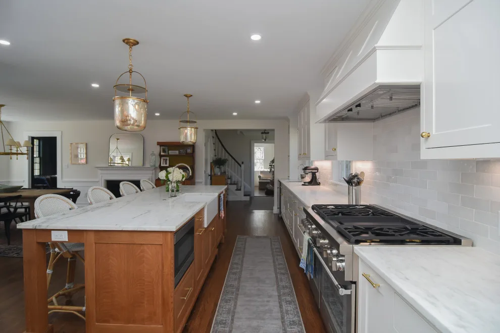 White Oak Island in a Transitional Kitchen by Taylor Made Cabinets, Leominster MA - Photo 20