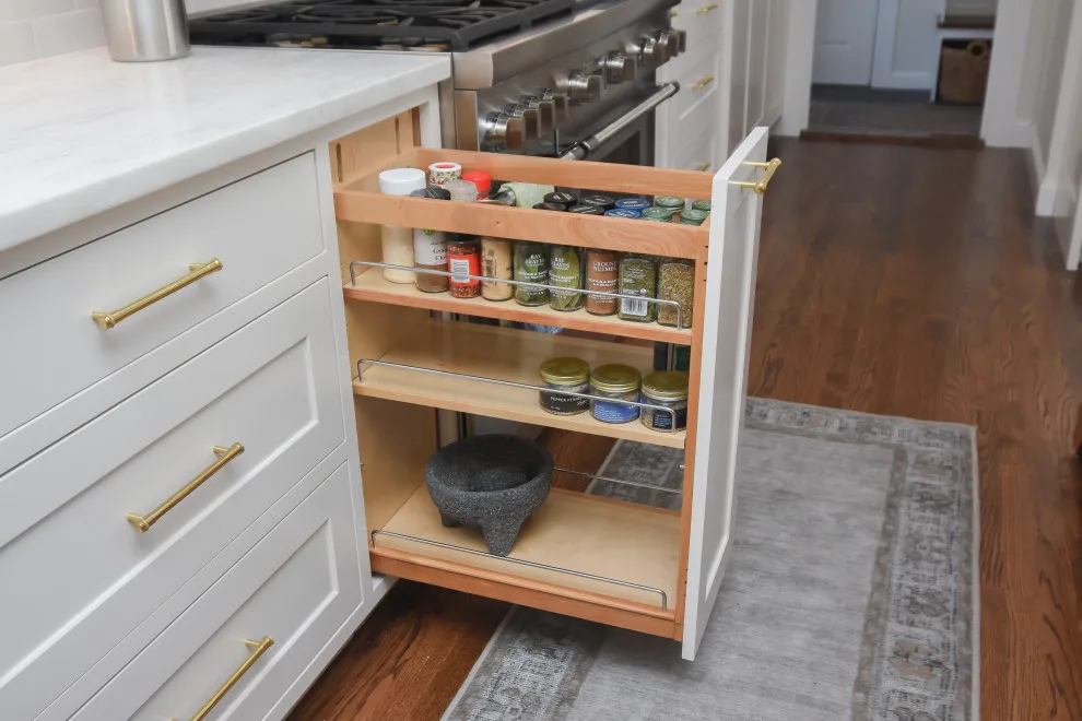 White Oak Island in a Transitional Kitchen by Taylor Made Cabinets, Leominster MA - Photo 3