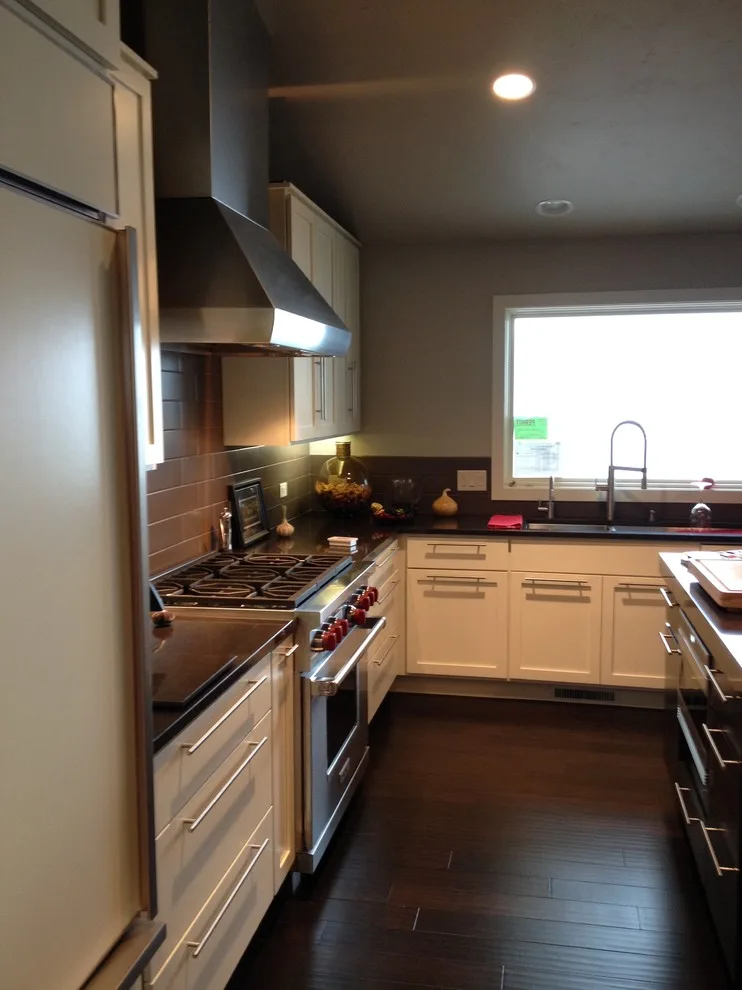 Lake Shore Complete Home Transformation by Mosquito Creek Home Renovations - Photo 3