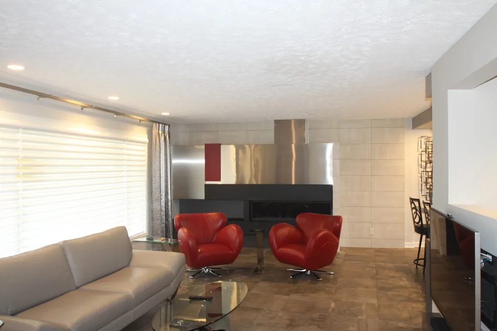 Contemporary Lakefront by Lincoln Cabinet - Photo 3