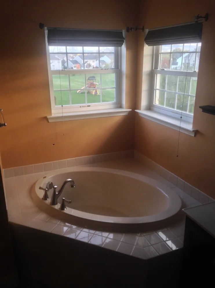 Spacious Bath Renovation by In A Week. Guaranteed - Photo 9