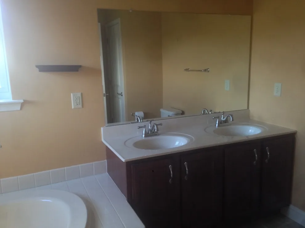 Spacious Bath Renovation by In A Week. Guaranteed - Photo 10