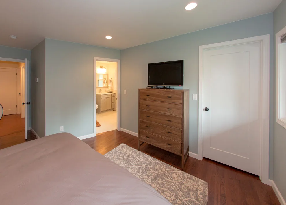 Lauder Master Suite and Children's Bathroom Renovation by Arrow Contracting Service, Inc. - Photo 3