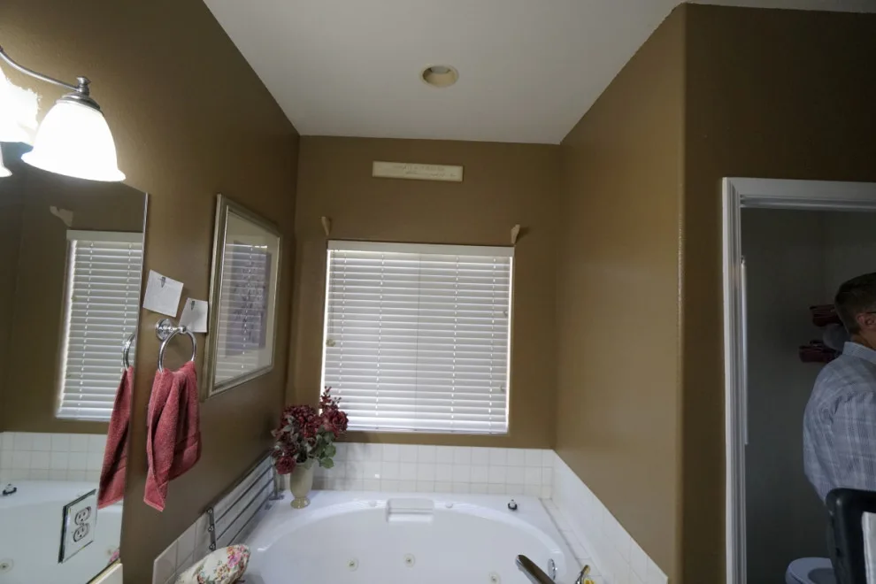 La Verne Master Bathroom by Anderson Reconstruction, Inc - Photo 4