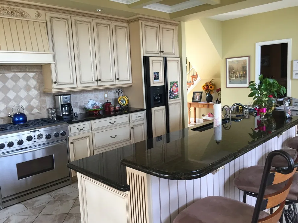 Riverbend Kitchen by Whitney Garrett / Kenwood Kitchens - Photo 9